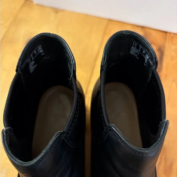 Clarks Ankle Charming Lola Women’s Booties Boots SZ 8 M, Black Leather Pointed - Picture 13 of 15